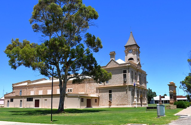 The very large Wallaroo Town Hall built 1902, destroyed by fire 1917 and rebuilt 1918, opened 1919. Note War Memorial at right. Yorke Peninsula South Australia