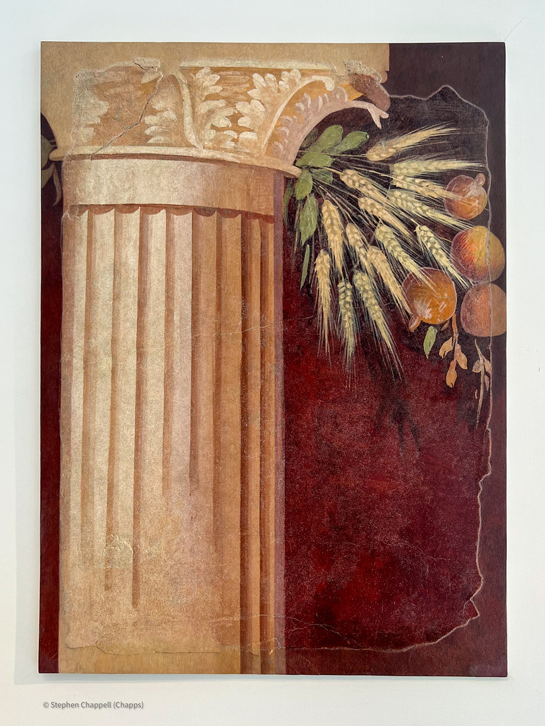 Wall painting fragment from the peristyle of the Villa of P. Fannius Synistor at Boscoreale
