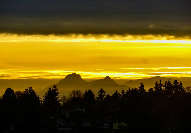 Mount Phelps and McClain peak at sunrise
