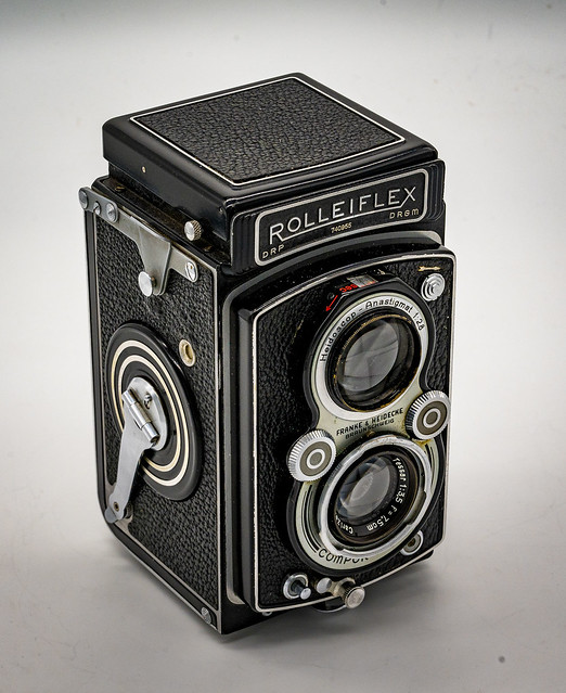 La darrera Rolleiflex de preguerra / The last pre-war Rolleiflex