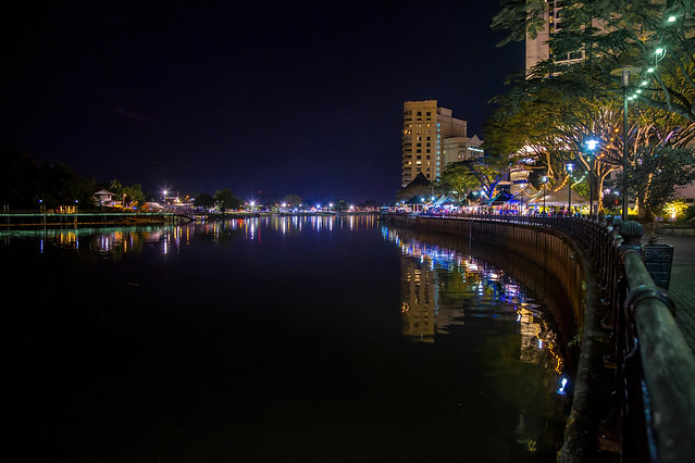 Night Scene on the Kuching River _0279