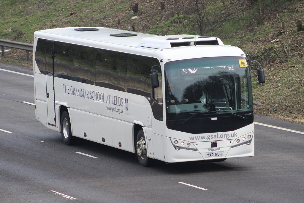 The Grammar School At Leeds -YX21NOH on the M1 south nr Sh… | Flickr