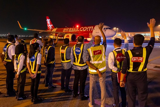 AirAsia Rai Penerbangan Tambang Tetap Pertama Sempena Hari Raya