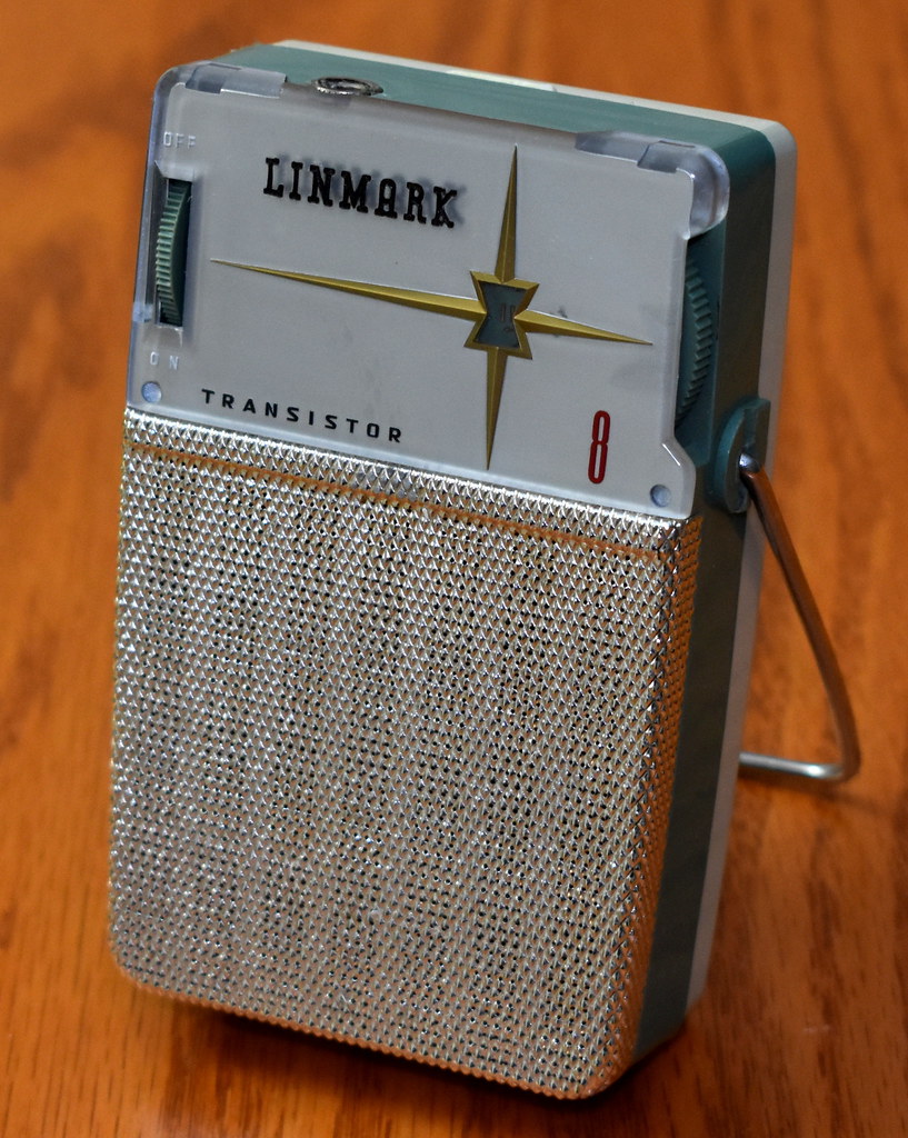 Vintage Linmark Transistor Radio, Model T-80, AM Band, 8 Transistors, Shiriro Trading Corporation, Made In Japan, Circa 1961