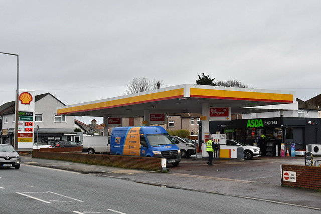 Shell, Hoylake Road Moreton Cheshire 2024.