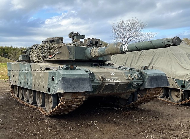 Type 90 main battle tank