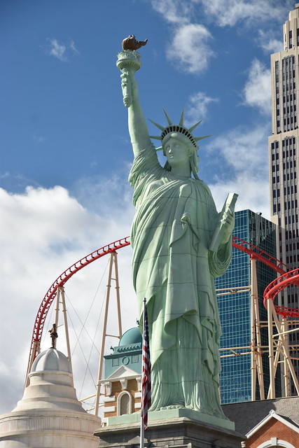 The Statue of Liberty & Big Apple Coasters Drop