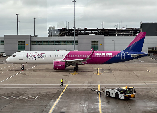 G-WUKM. Wizz Air UK Airbus A.321-271NX
