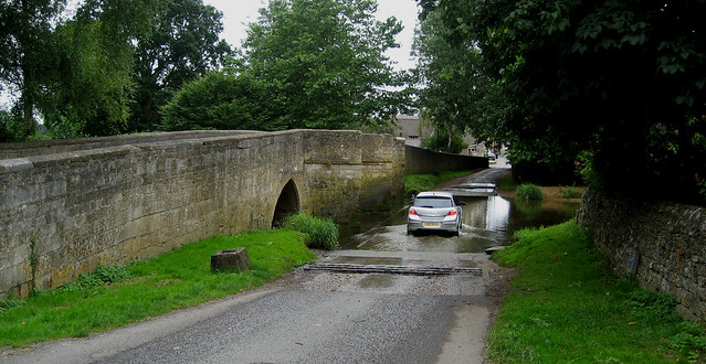 [131214] Geddington : Bridge & Ford