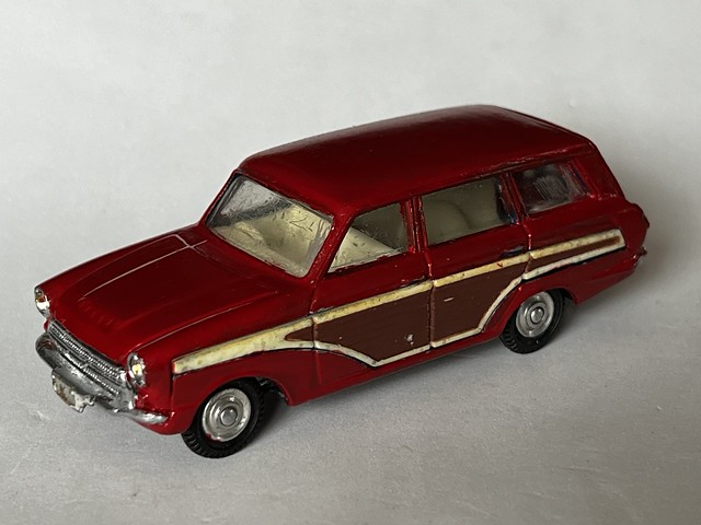 Playcraft Toys / Corgi Toys - Number 491 -  Ford Consul Cortina Super Estate Car - Miniature Diecast Metal Scale Model Motor Vehicle.