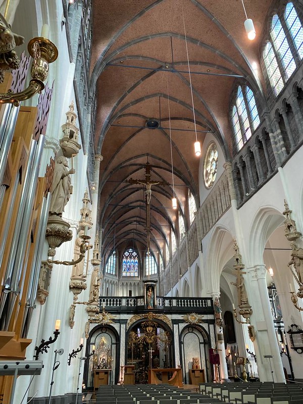 Interior de la iglesia de Nuestra Señora de Brujas
