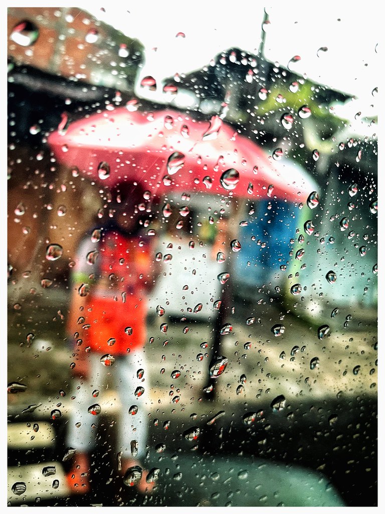 Umbrella time , Surabaya