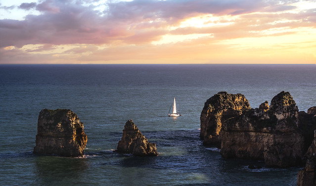 Sailboat at Ponta da Piedade (Algarve, Portugal)