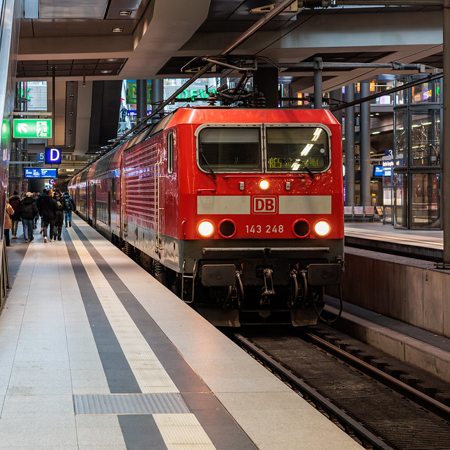 143 248 in Berlin Hauptbahnhof (tief)