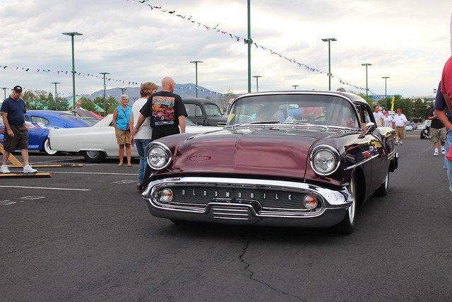 '57 Olds Super 88 Coupe 4