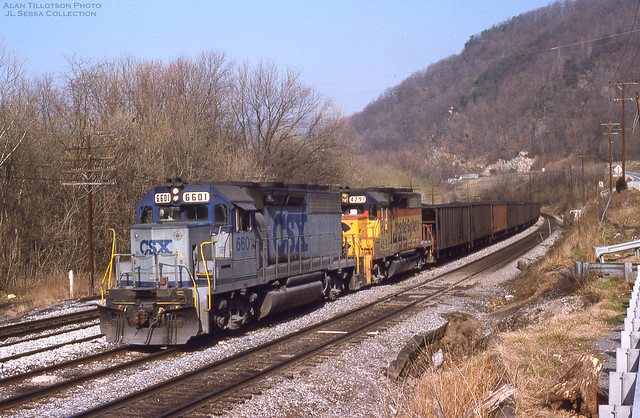 Eastbound at Knoxville