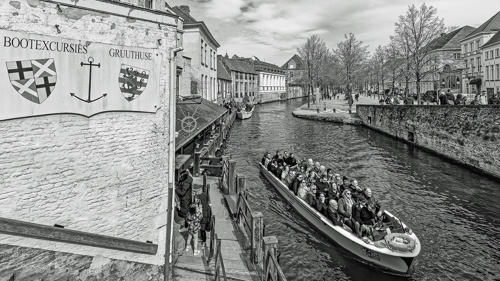Bruges (Venice of The North) (Monochrome) (Olympus OM-1 & Olympus 8-25mm f4 Pro Zoom Lens) (1 of 1)