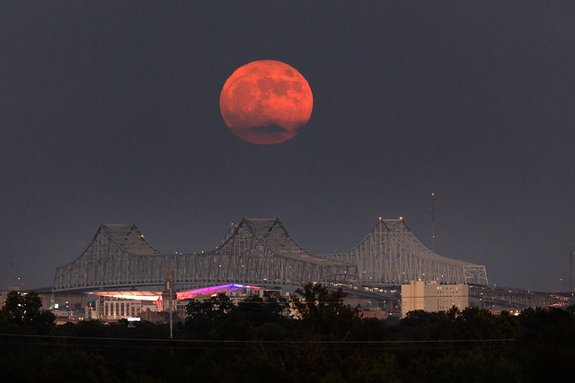 Super Blue Moon Rising over New Orleans