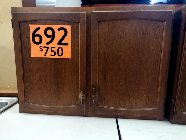 Cabinet Set 692