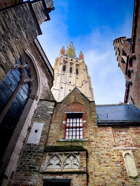 TOWERING :::: Bruges