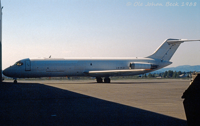 ex SAS DC-9-33F LN-RLW at EFGB/FBU 16-05-1988