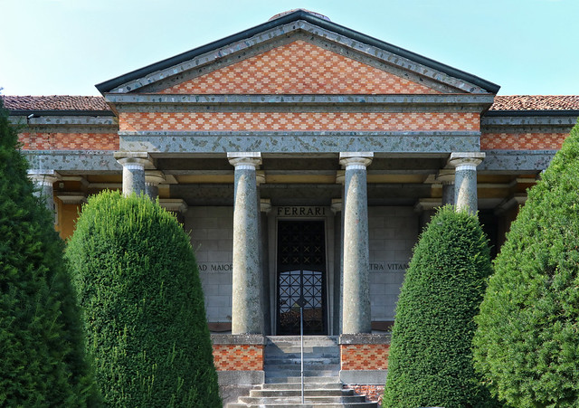 Cimitero di San Cataldo, Modena, tomba monumentale famiglia Enzo ferrari