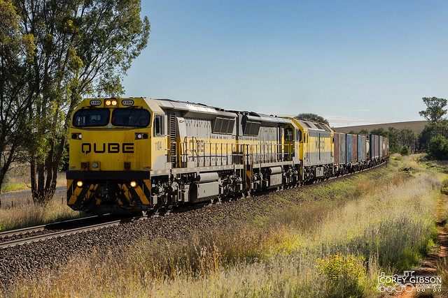 1104, 1106 & G521 with the 3MS7 QUBE Intermodal North Dynon to Moorebank