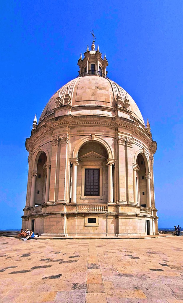 Lanterna da cúpula principal do Panteão Nacional