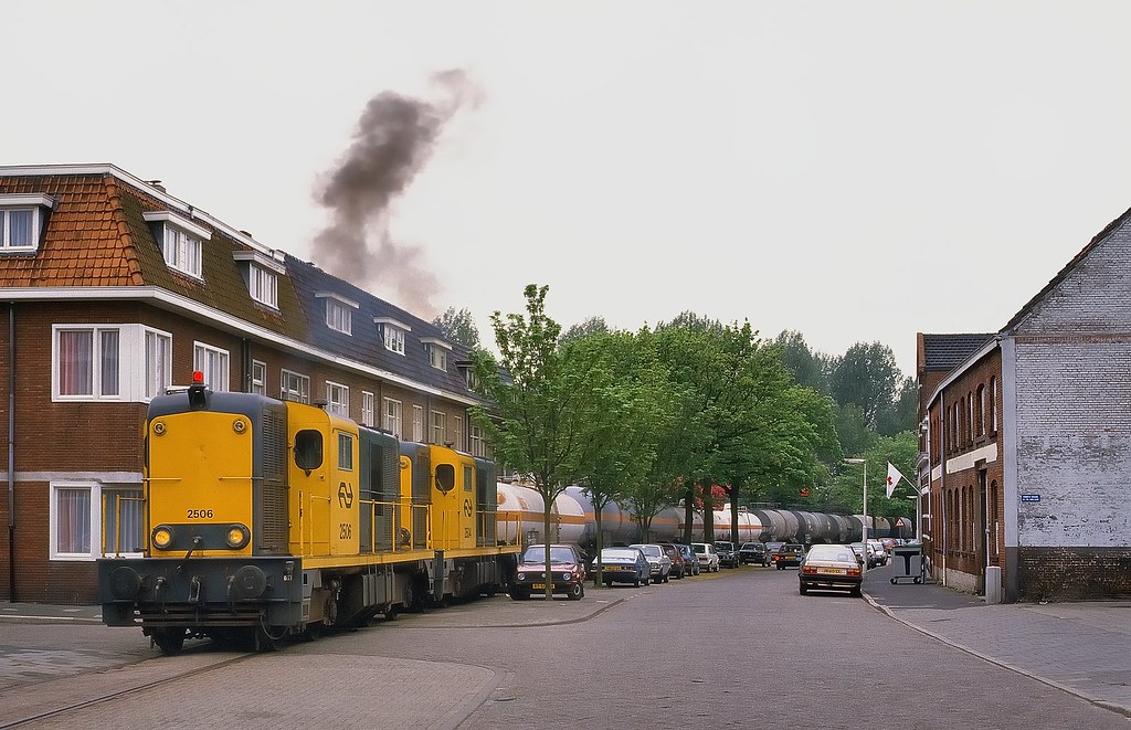Bergen op Zoom, Zuidsingel: NS 2506 + 2504