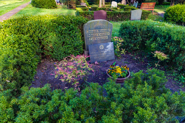 Grab Johann Niemanns auf dem Friedhof Prerow