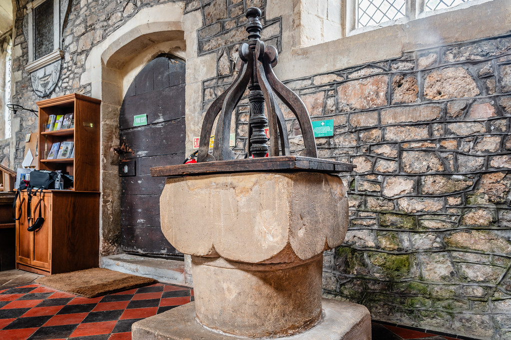St Giles, Leigh-on-Mendip, Font