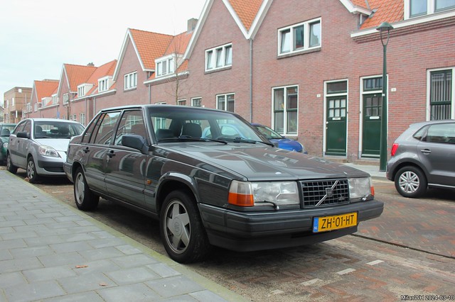 Volvo 940 Turbo sedan 1991 (ZH-01-HT)