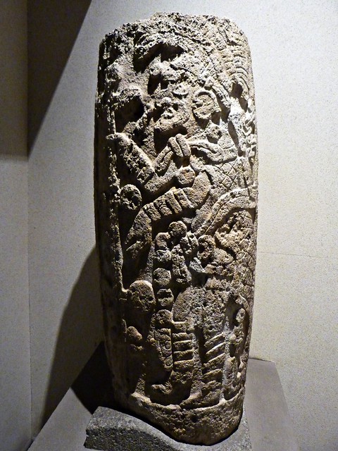 Columna con el dios L procedente de Bakná, Campeche. Museo Nacional de Antropología, CdMx 🇲🇽