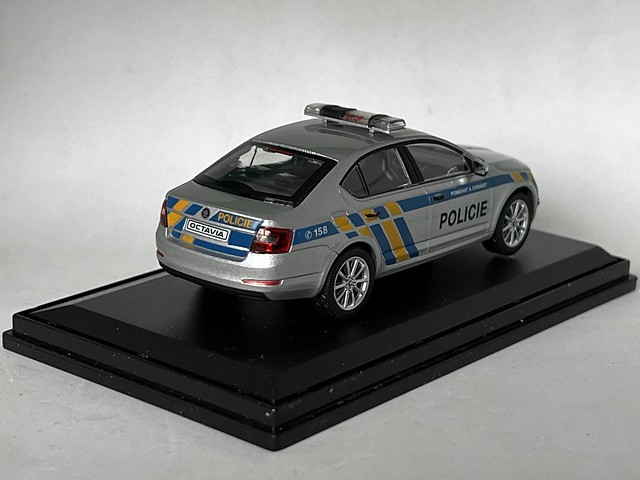 Abrex - Skoda Octavia III - Policie / Police Car - Czech Republic - Miniature Diecast Metal Scale Model Emergency Services Vehicle