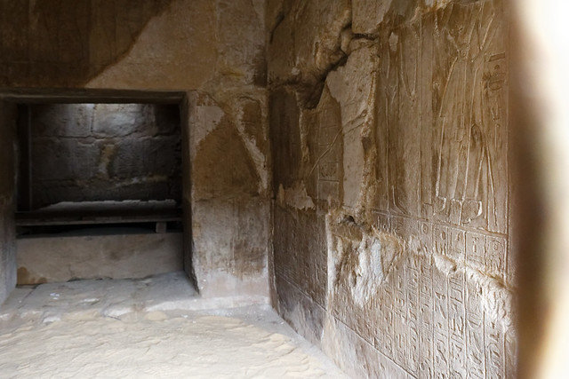 Tanis Tomb I - Looking In, Right Wall