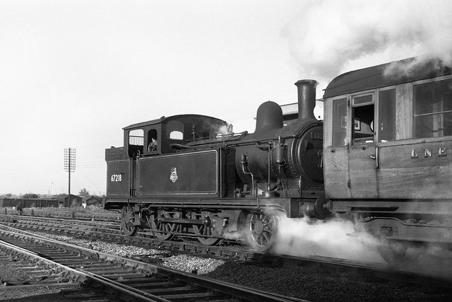 F5 BR 67218 leaving Yarmouth South Town Station 01-09-1951