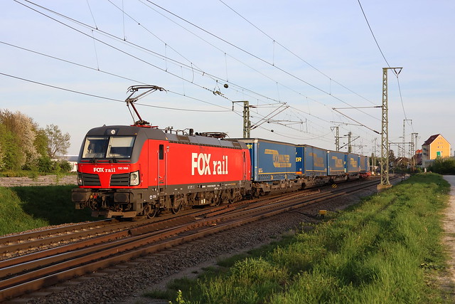 193 966 von Fox rail bei Obertraubling