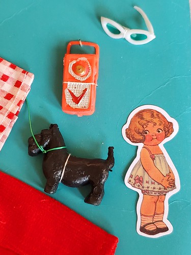 Cute Scottie dog and transistor radio - I remember using one at the beach every summer.
