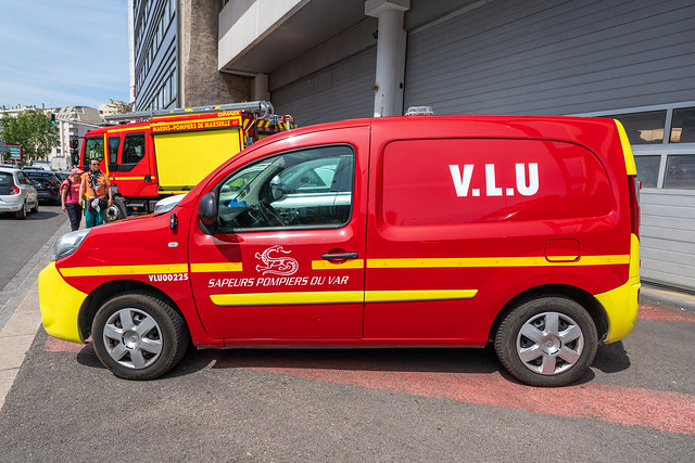 Renault Kangoo Véhicule léger utilitaire sapeurs pompiers du Var