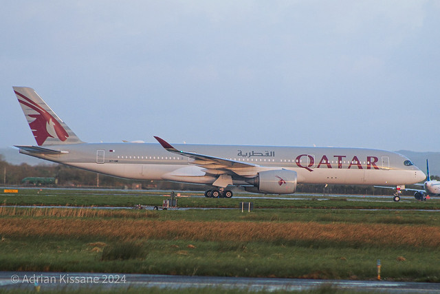 QATAR AIRWAYS A350 A7-AMI