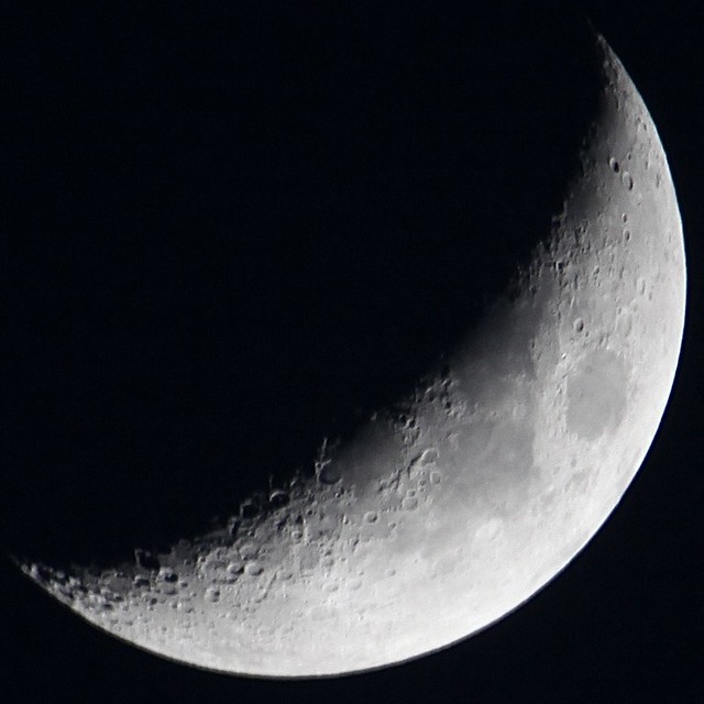 The moon April 13. 20;37 hrs BST. (WSW). 29.2%. 53 degrees altitude.
