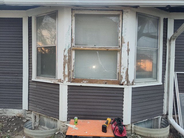 Bay window wood rot repair
