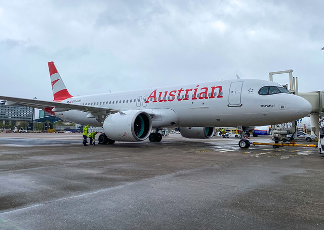 Austrian Airlines Airbus A320-271N OE-LZR