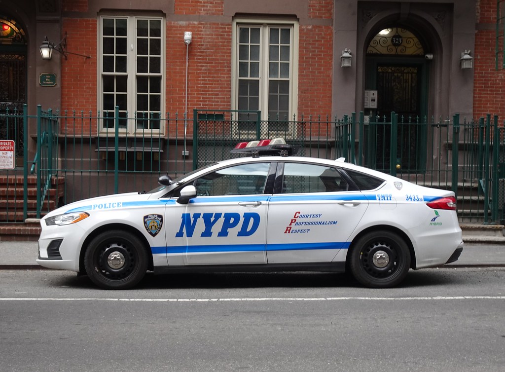 NYPD - Transit Manhattan Task Force - unit 343320 - 2020 Ford Police Responder Sedan -