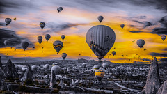 Ballons in the Kapadokya sky