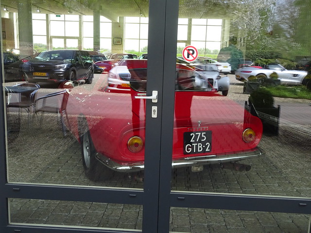 Ferrari 275 GTB 2 bij Gallery Aaldering