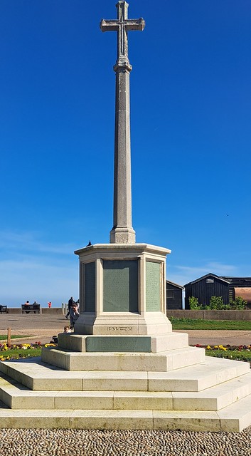 WWI & WWII War Memorial, Crabbe Street, Aldeburgh.