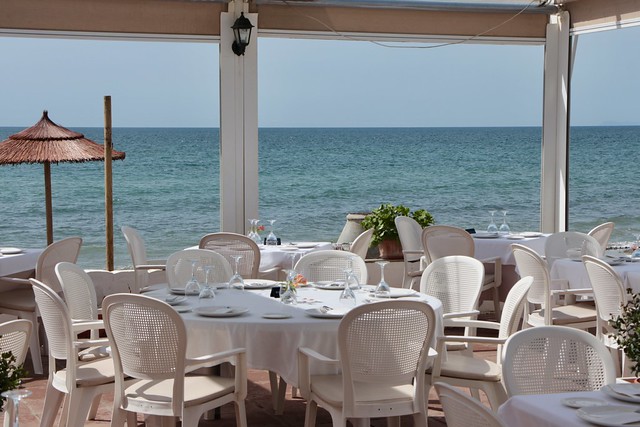 🇪🇸  Restaurant by the Mediterranean Sea