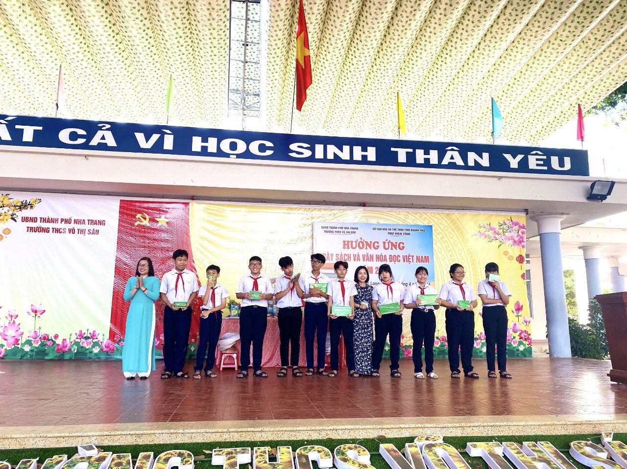 Trường THCS Võ Thị Sáu phối hợp với Thư viện tỉnh Khánh Hòa tổ chức Ngày sách và văn hóa đọc Việt Nam năm 2024