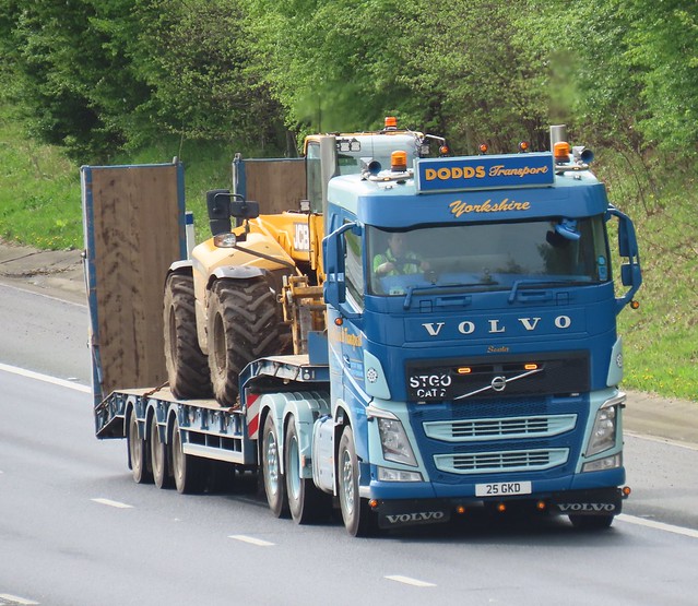 Geoff Dodds Transport, Volvo FH 500 (25GKD) On The A1M Northbound, Fairburn Flyover, North Yorkshire 8/4/24